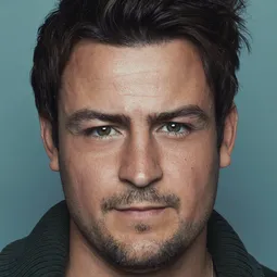 泰勒海因斯 飾演 Jake Henderson