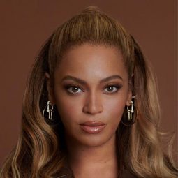 碧昂絲·吉賽爾·諾斯 飾演 Self