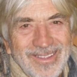 Dobromir Manev 飾演 dott. Carlo Ferranti