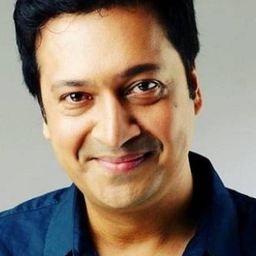 Sachin Parikh 飾演 Tapasviji's Manager