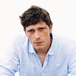 馬蒂歐·馬爾塔里 飾演 Lele