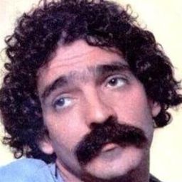 Ivan Setta 飾演 Mosquito