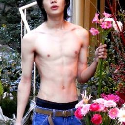 Masahiro Usui 飾演 Self - Hant Jo / Go-On Green