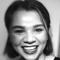 Karoline Petronella Ulfsdatter Schau 飾演 Klara