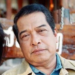 Pisan Akaraseranee 飾演 Minister of Justice