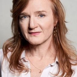 Nina Petri 飾演 Olga