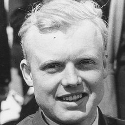 Mike Hawthorn 飾演 Self (archive footage)