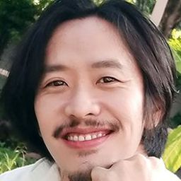 吉拉帕特·烏塔馬南 飾演 Fon's Father