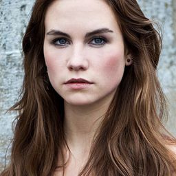 Vita Tepel 飾演 Katy