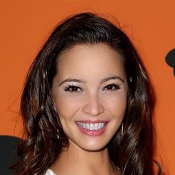 Laurine Price - English Estate演員 飾演Kate