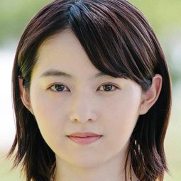 伊藤萬理華 飾演 Yuko Miyata
