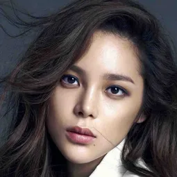 樸詩妍 飾演 Kim Soo-jin