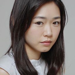 西川可奈子  飾演 Akane