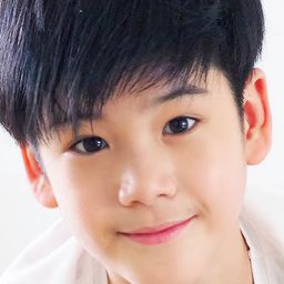 Aritach Pipattangkul 飾演 Butr