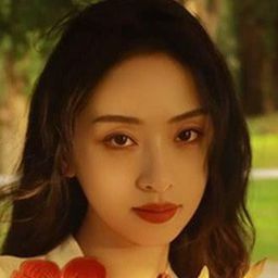 彭必瑤 飾演 Ding Min