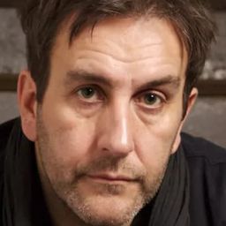 Terry Hall 飾演 Self