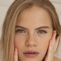 Isis Guillaume - Good Favour演員 飾演Leah