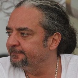 阿邁德·納德·加拉爾 - 犯罪王國導演