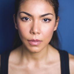 Maria Rivera - 殺戮元年演員 飾演Anna