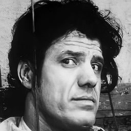 Franco Franchi 飾演 Franco Santuzzo