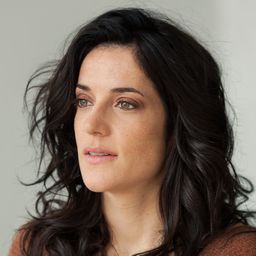 Ève Duranceau 飾演 Chantal Tremblay