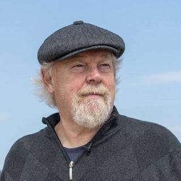 Jimmy Yuill - 街頭舞會演員 飾演Doctor Connolly