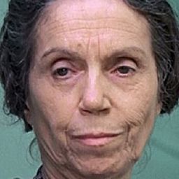 Germaine Delbat 飾演 Frenchwoman