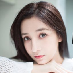 景瓷 - 爆水管演員 飾演Secretary Xia Yi