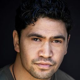 Richard Te Are - WHINA演員 飾演Richard Gilbert