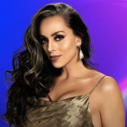 Ivonne Montero - Playball演員 飾演Sofia