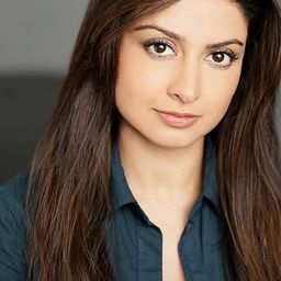 Swati Kapila 飾演 BBC Reporter (uncredited)