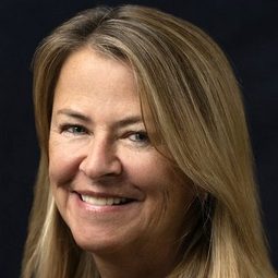 夏洛特·布昂斯特昂 - Trahie !導演