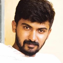 Darshan 飾演 Kavin