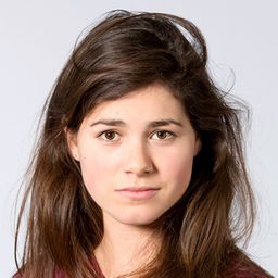 漢娜·范弗立特 - 我的外公占爸演員 飾演Roosje, bartender