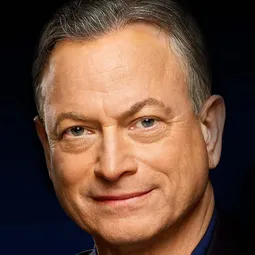 加利仙尼斯 飾演 Tom Daley