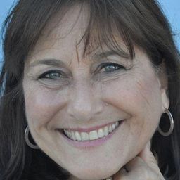 凱蒂·雷伊 飾演 Carlotta / Patrick's Mom (voice)