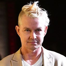 Adrian Young - No Doubt | Rock Steady Live演員 飾演Self - Drums