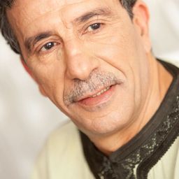 Aziz Saâdallah 飾演 