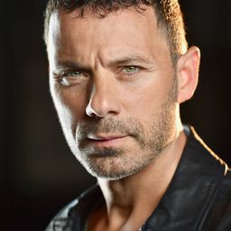 Cengiz Dervis - 足球流氓 3演員 飾演Liverpool Fighter