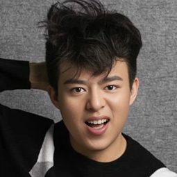 何歡 飾演 田飞