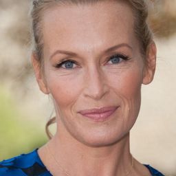 Estelle Lefébure - 美妙至極演員 飾演Un mannequin