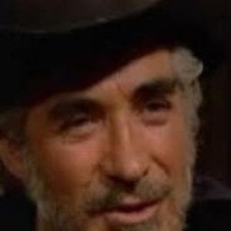 Guillermo Méndez 飾演 Capitan Lister