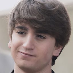 奧斯卡·奧爾圖諾 飾演 Nico