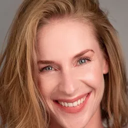 Carolina Meijer - 蒙上你的眼：逃出巴塞隆納演員 飾演Greta