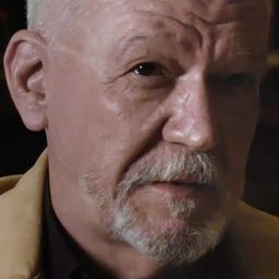 Roberto Precioso 飾演 Self - PF Officer