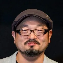 白石晃士 飾演 Tashiro