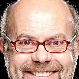 Pep Sais 飾演 Secretario Roser