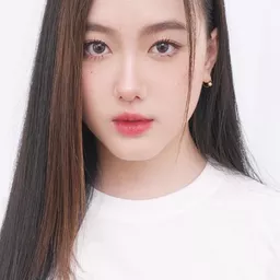 格蘭妮拉素冰帕索爾 飾演 Jan