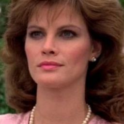 Victoria Bass 飾演 Kathy (Kenna's Mother)