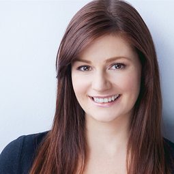 Ivana Kingston - 甜心的報復演員 飾演Import Girl